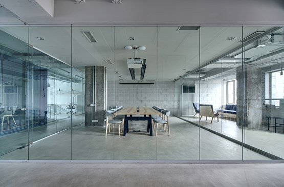 Glass Walls & Partitions